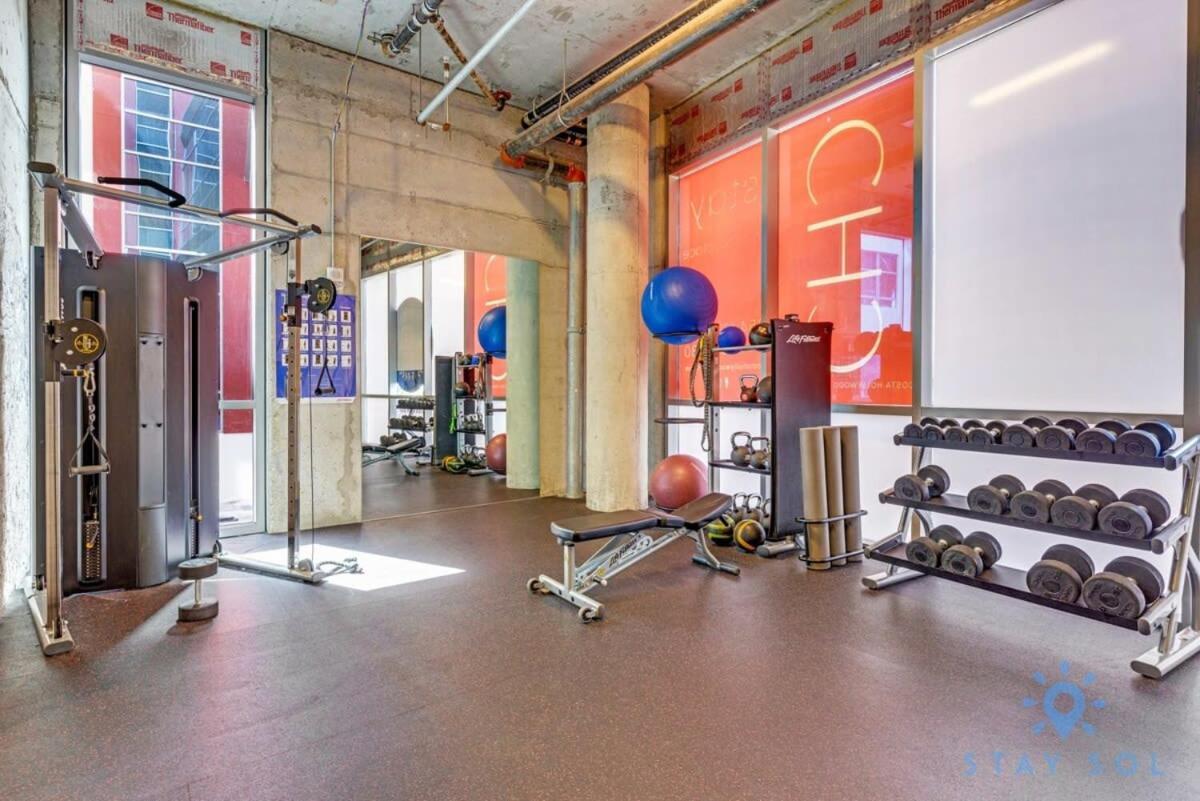 Apartment With Bay View Balcony - Pool - Up To 6 - Gym Hollywood Exterior photo