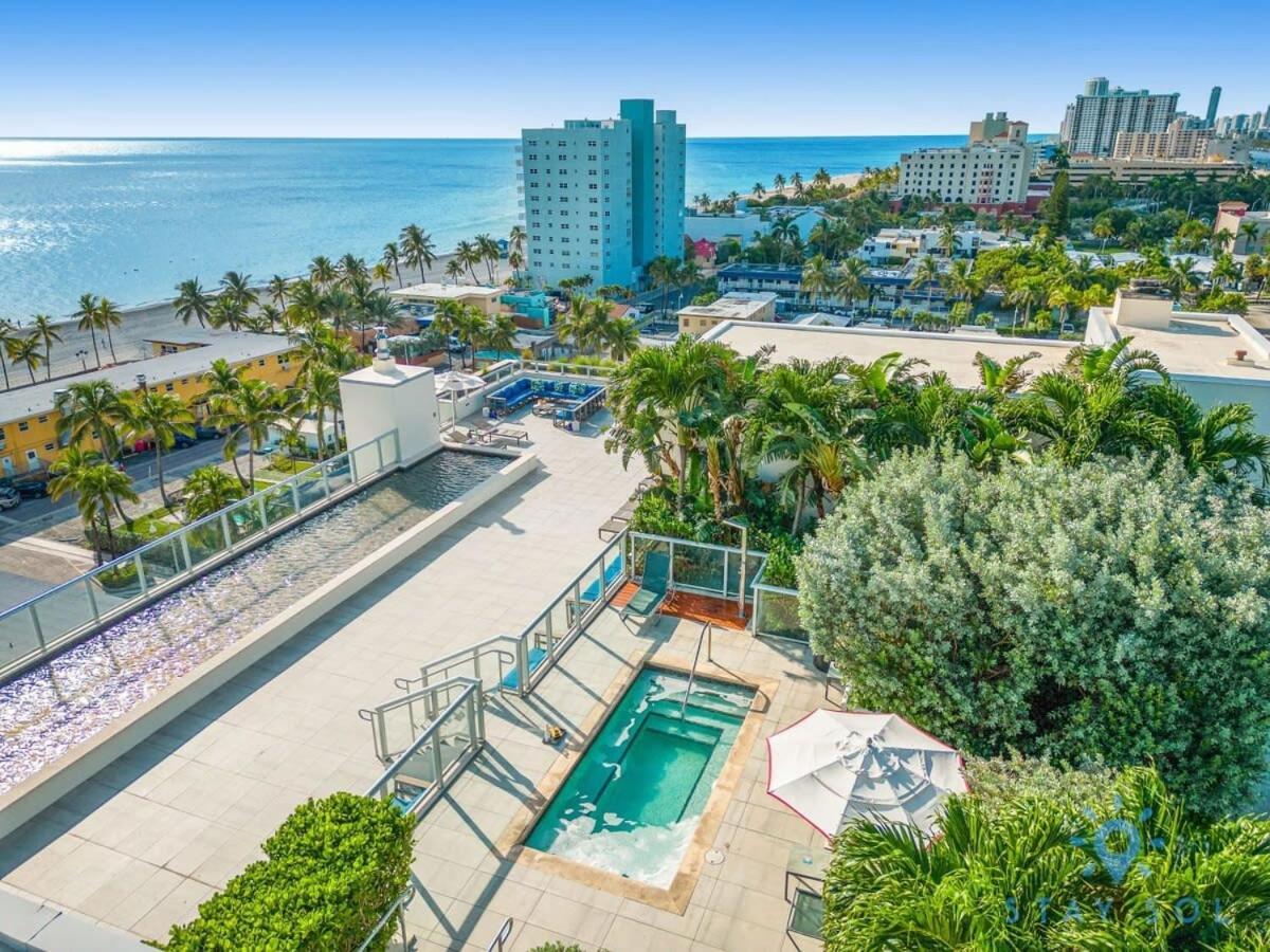Apartment With Bay View Balcony - Pool - Up To 6 - Gym Hollywood Exterior photo