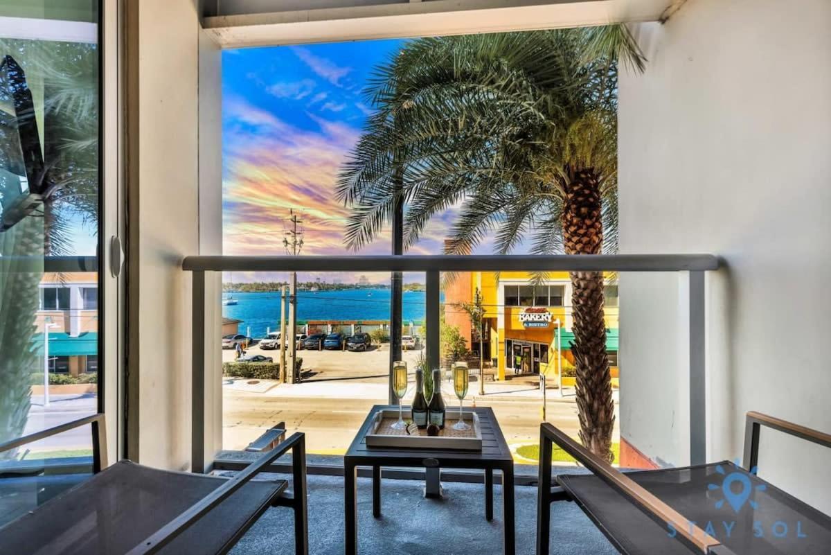 Apartment With Bay View Balcony - Pool - Up To 6 - Gym Hollywood Exterior photo