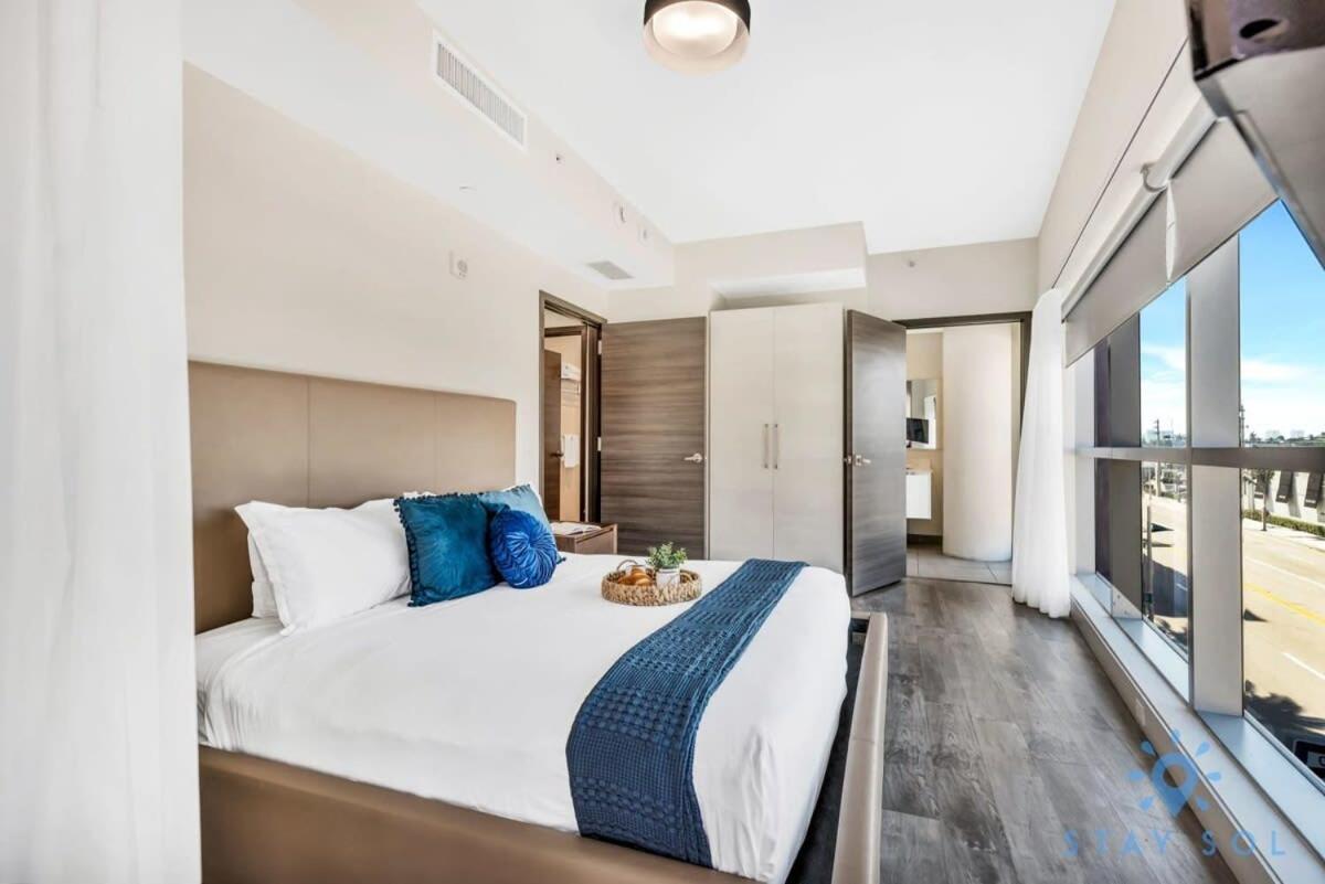 Apartment With Bay View Balcony - Pool - Up To 6 - Gym Hollywood Exterior photo