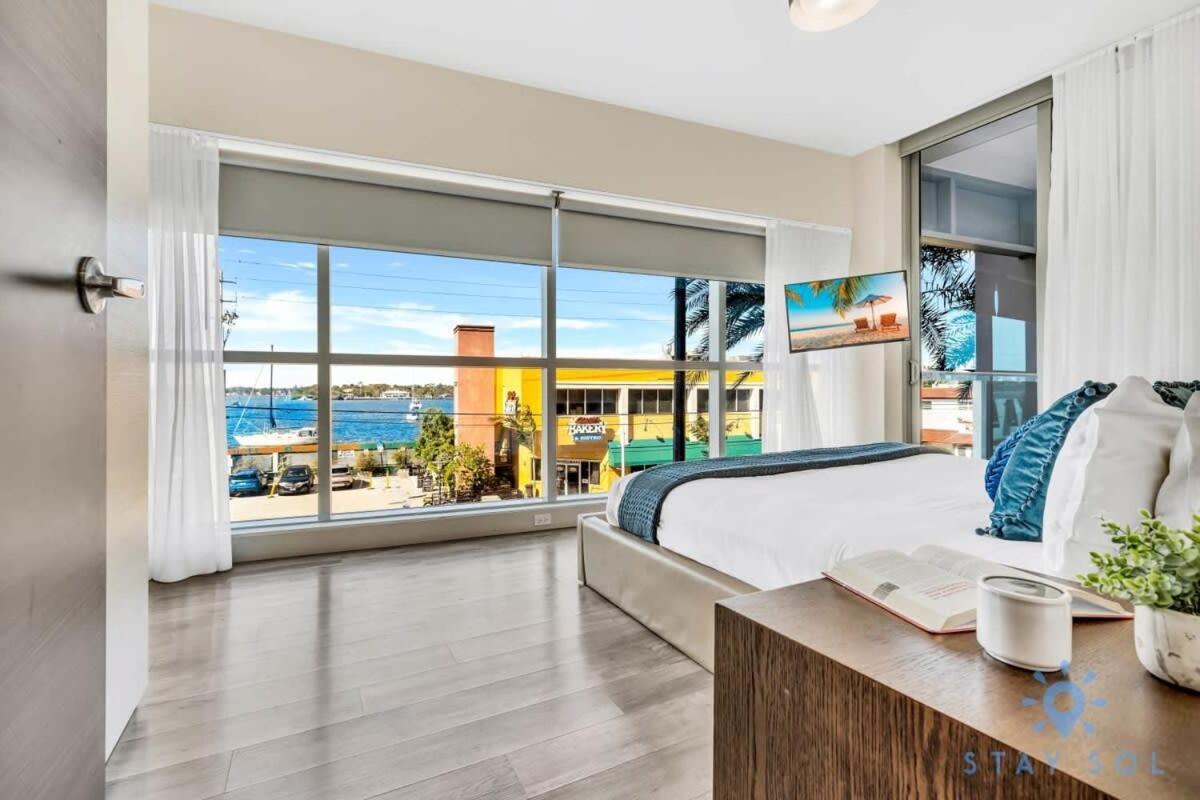 Apartment With Bay View Balcony - Pool - Up To 6 - Gym Hollywood Exterior photo